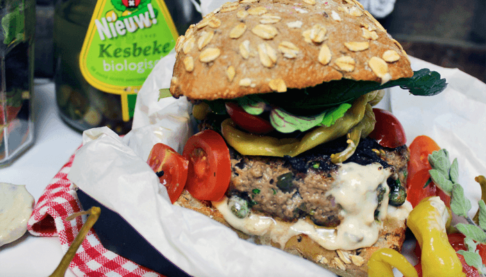 VITELLO TONNATOBURGERS: BEST OF BOTH WORLDS